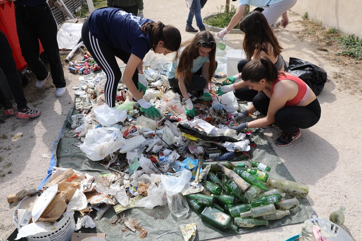 Dubinc Nos héros Clean my calanques